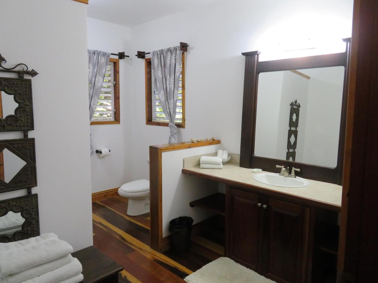 Hickatee Cottages, Belize, Central America Punta Gorda Exterior foto